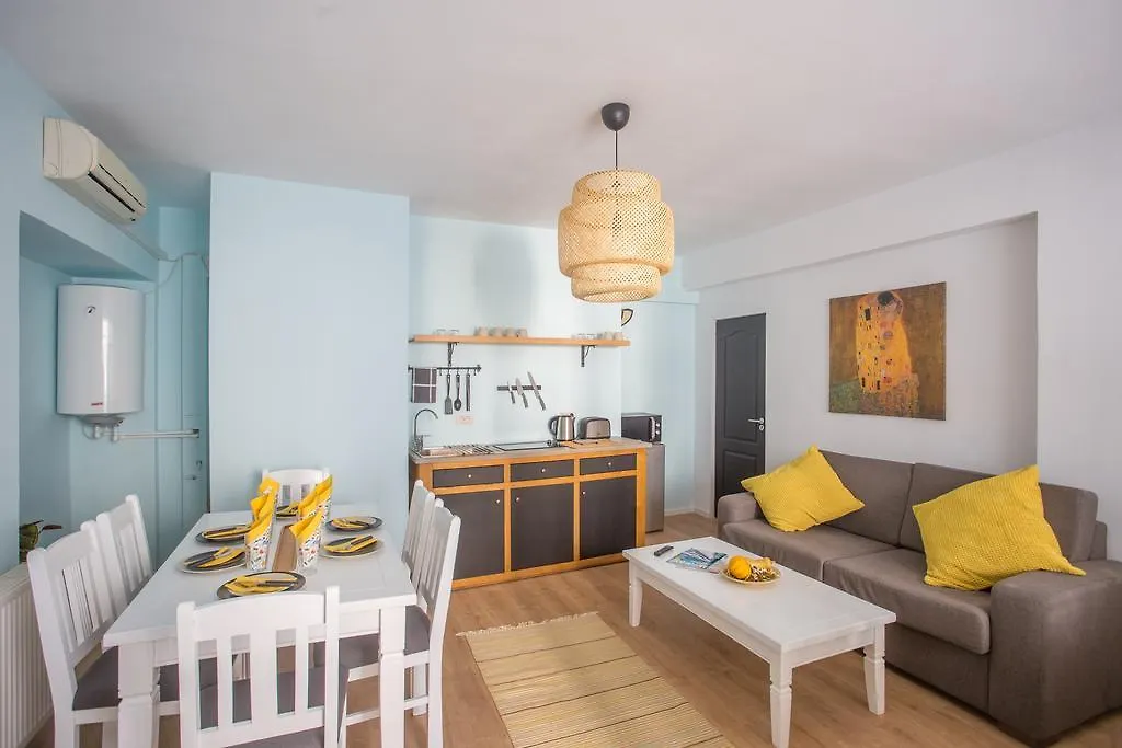 Apartment Central Garden By Urbanesq Bucharest